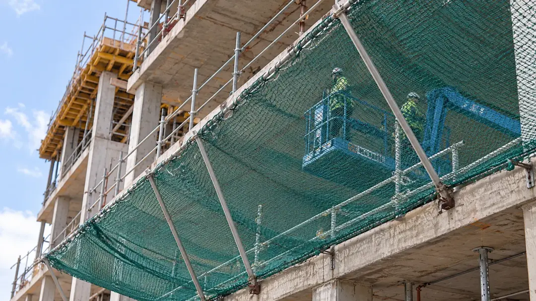 How Rain and Bad Weather Can Affect Safety Nets